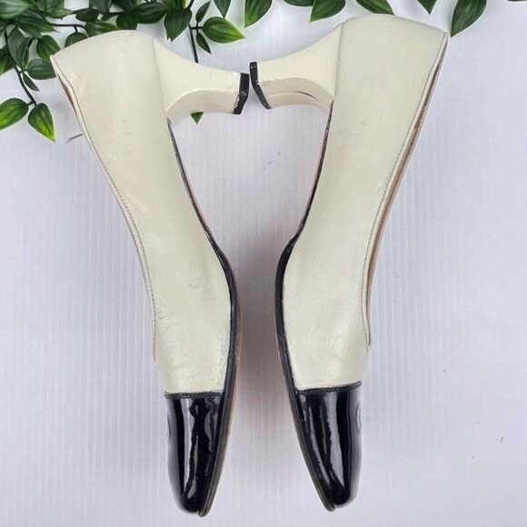 Salvatore Ferragamo Leather Creme &Black Color block Heel pumps 8.5 - Picture 4 of 9
